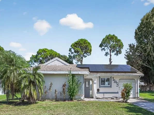 1343 SE Vestridge Ln, Port Saint Lucie, FL 34952