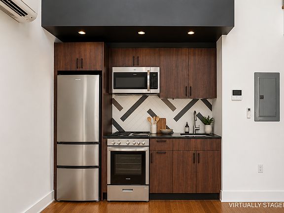 2nd image of 600 Myrtle Ave APT 4A