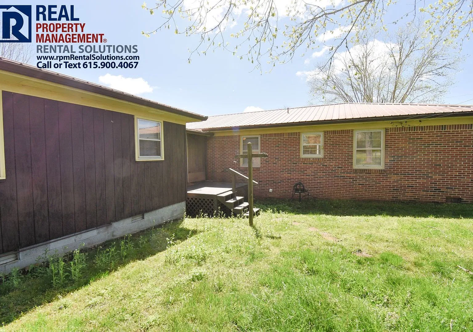 Great corner lot home in Auburntown! Garage and storage shed! — Photo 3