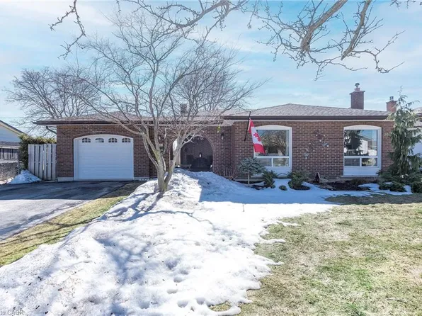 118 Westwood Cres, Welland, ON L3C 4R3