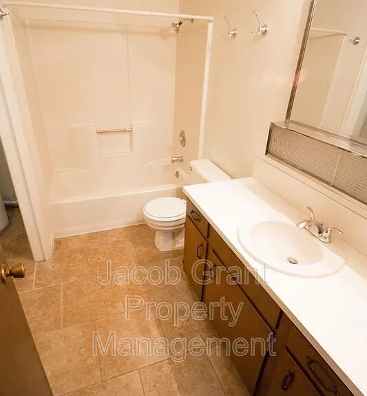 739 Whittier St — Photo 8