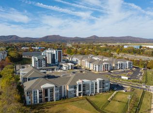 The View at Blue Ridge Commons, Roanoke, VA 24017
