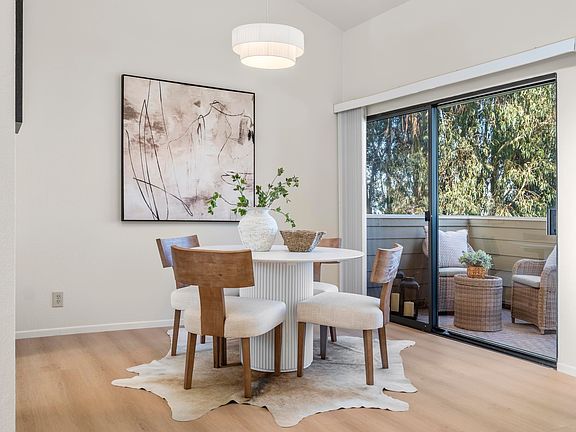 2nd image of 214 Apollo APT 3