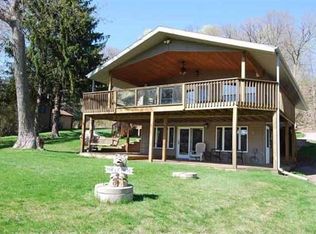 S934 W Redstone Dr, La Valle, WI 53941