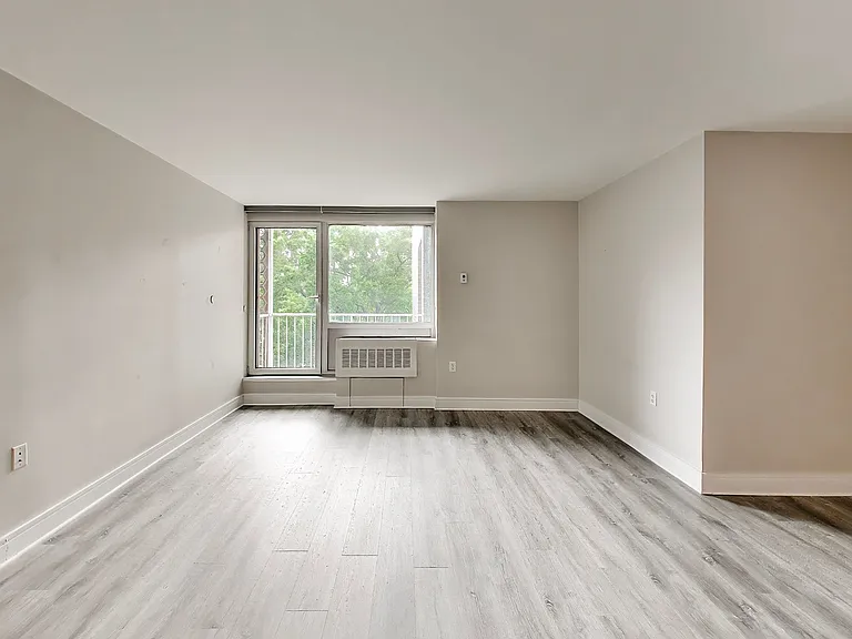 800 4th St SW #525 — Photo 8