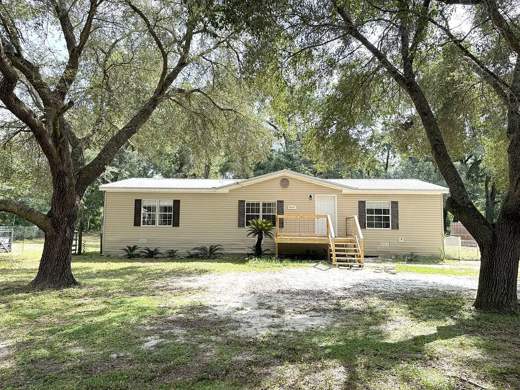 3 bed, 2.0 bath, 1512 sqft, $2,000 — Photo 1