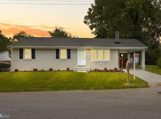 523 Sunset Knoll Rd, Pasadena, MD 21122