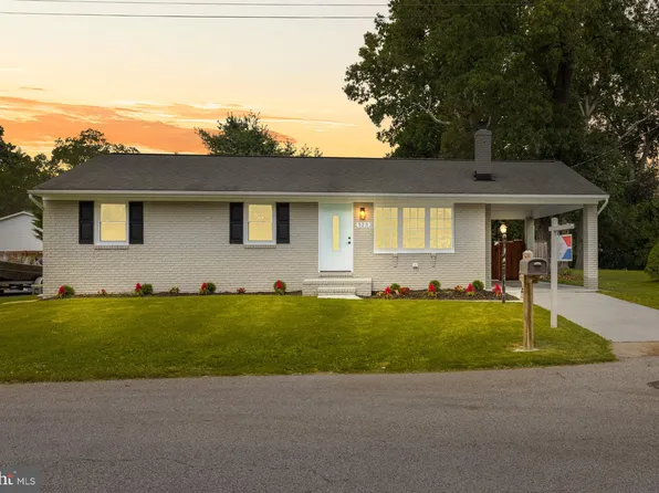 523 Sunset Knoll Rd, Pasadena, MD 21122