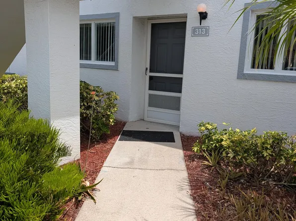 313 Ocean Park Ln #V95, Cape Canaveral, FL 32920