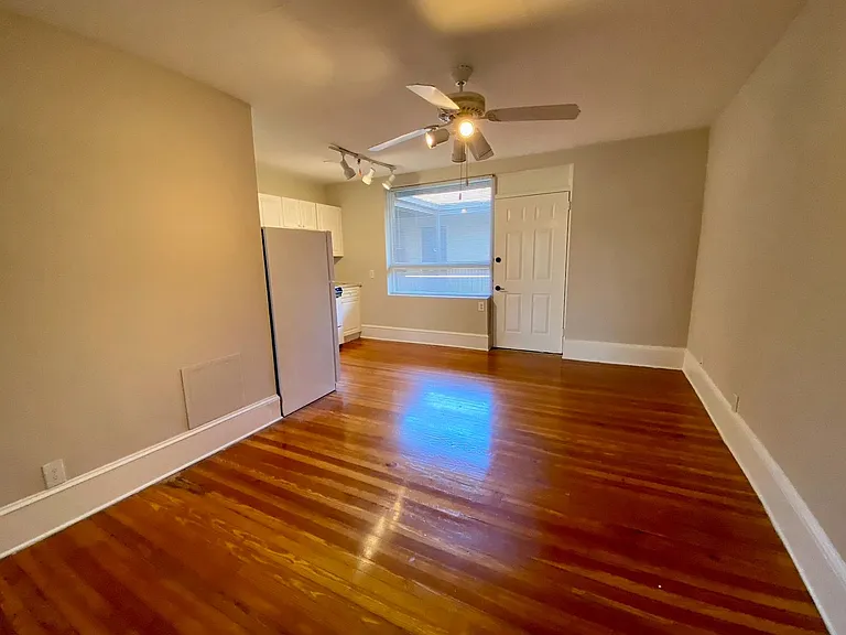Andrews Court — Photo 16