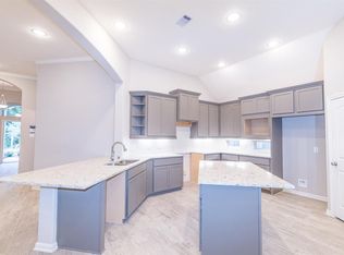 208 Capriccio Ln, Montgomery, TX 77316