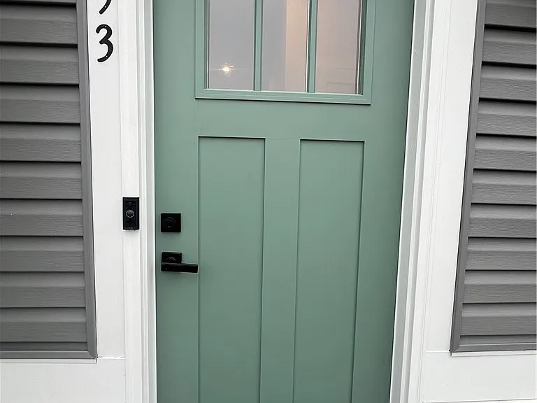 153 Melinda Ct — Photo 2