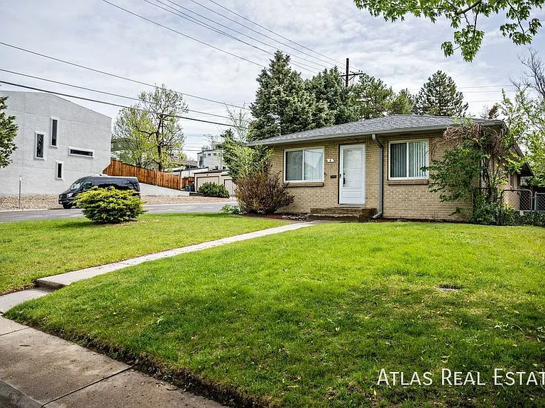 4 S Jackson St — Photo 16