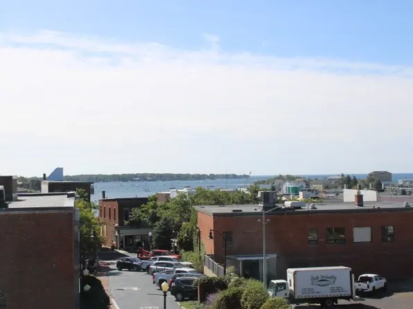 96 Middle St, Gloucester, MA