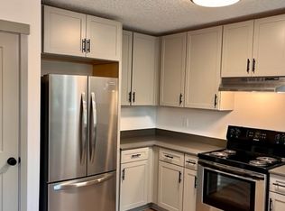 11722 SE Fuller Rd, Portland, OR 97222