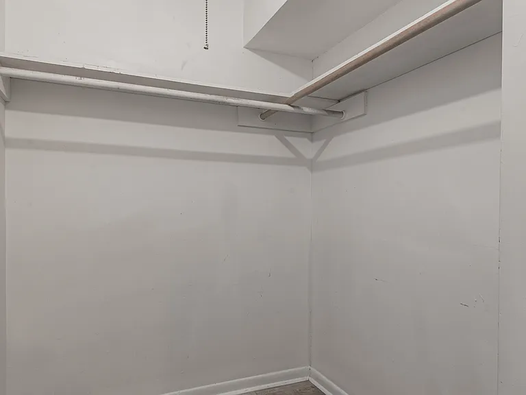 818 University Ave — Photo 15