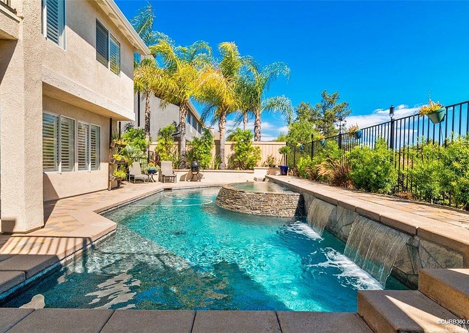 1st image of 32677 Hupa Dr