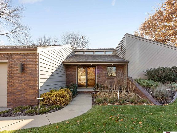 5th image of 16587 Nina Cir