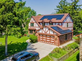 150 Shady Ln, Bartlett, IL 60103