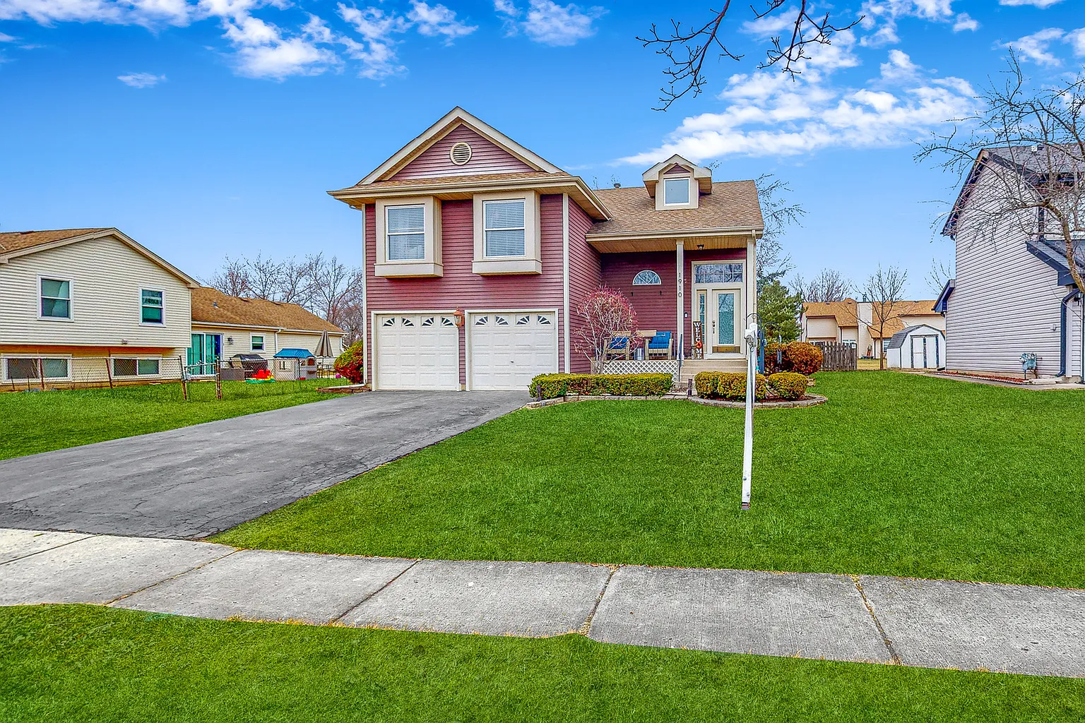 1910 McCormick Ln photo 1