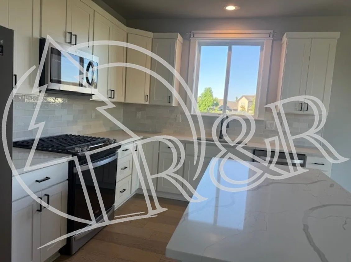 4 bed, 2.5 bath, 1759 sqft, $2,850 — Photo 2
