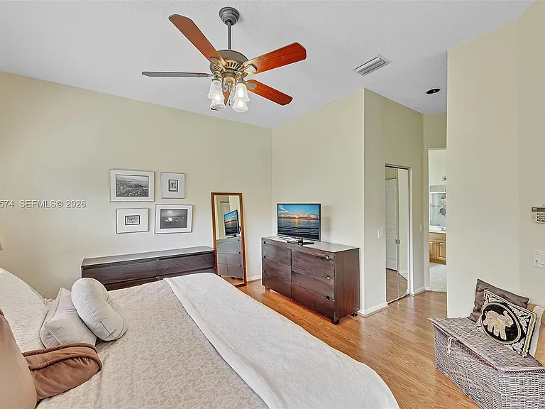 3711 Falcon Ridge Cir — Photo 35
