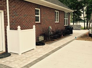 460 Manitou Ln, Lake Orion, MI 48362