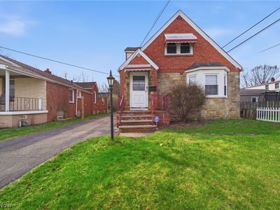 5918 Maplewood Rd, Mayfield Heights, OH, 44124