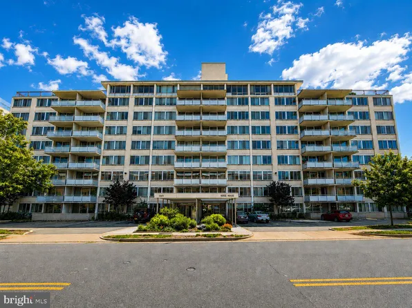 1301 S Arlington Ridge Rd APT 508, Arlington, VA 22202