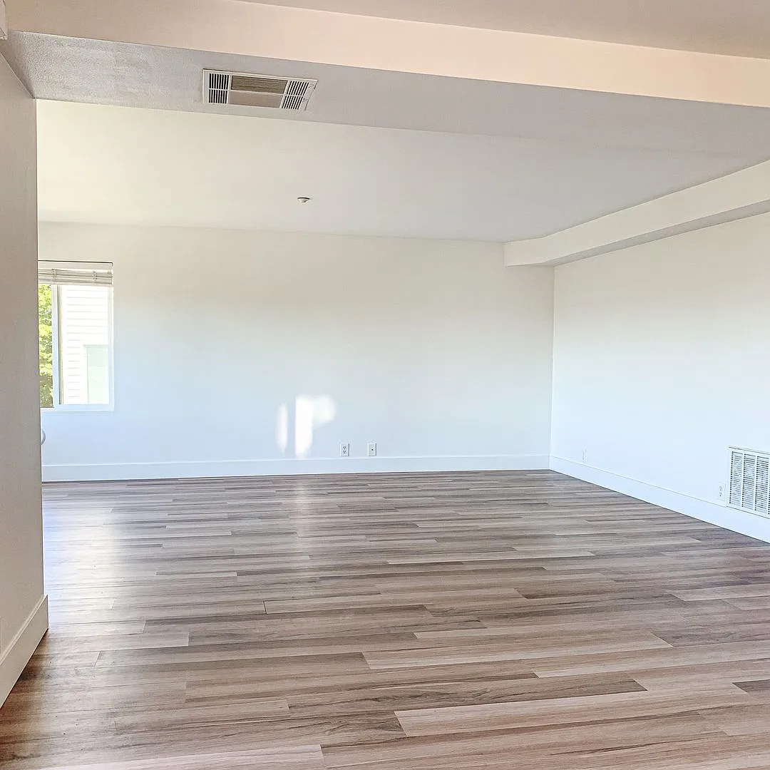512 Mill Ave S — Photo 4