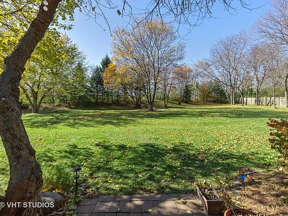 4th image of 30828 N Leesley Ct