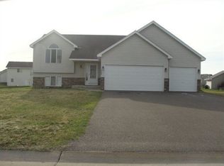 707 4th Ave SW, Isanti, MN 55040