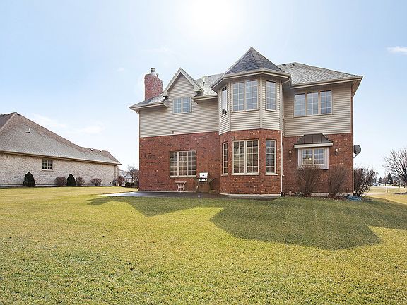 4th image of 16555 Christopher Dr