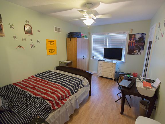 5th image of 3322 Foxwood Dr
