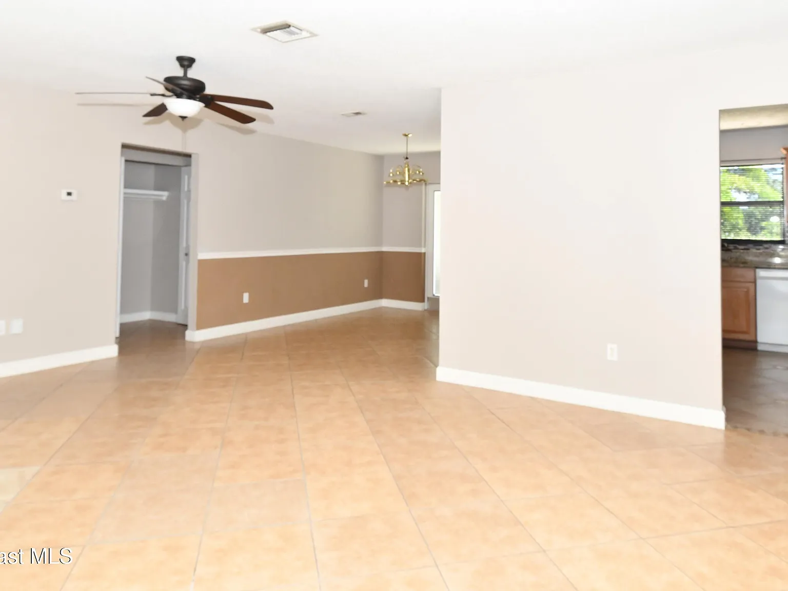 2 bed, 2.0 bath, 1304 sqft, $1,750 — Photo 4