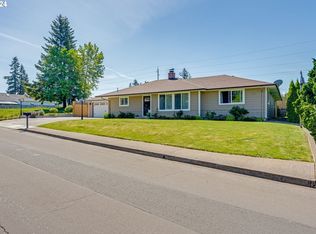 39560 Pleasant St, Sandy, OR 97055