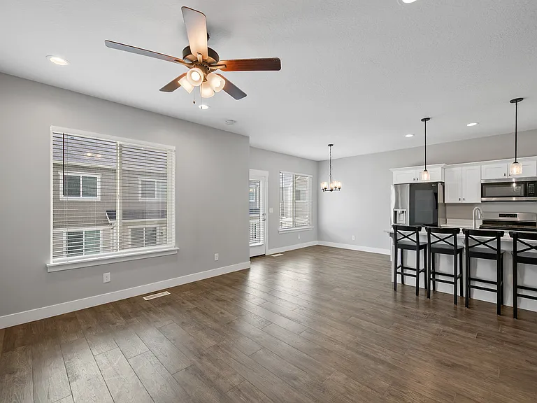 1634 N 3950 W — Photo 8