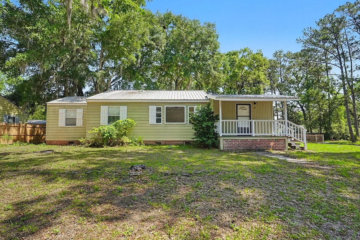 Building Photo - 24 N Parkwood Dr