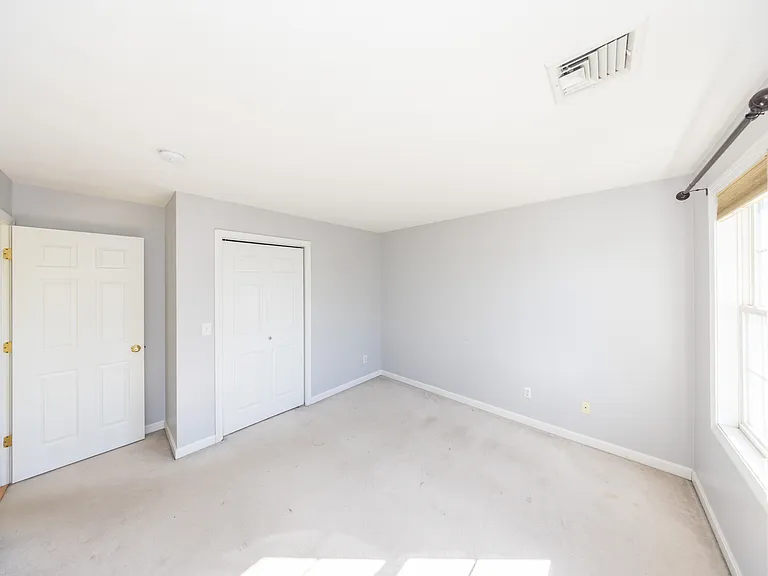 469 Walnut St — Photo 12