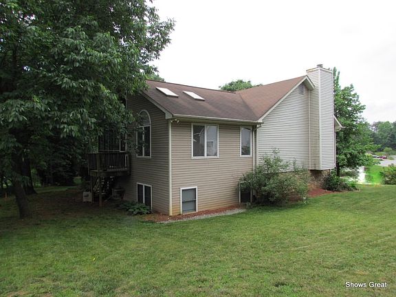 2nd image of 506 N Woods Ct