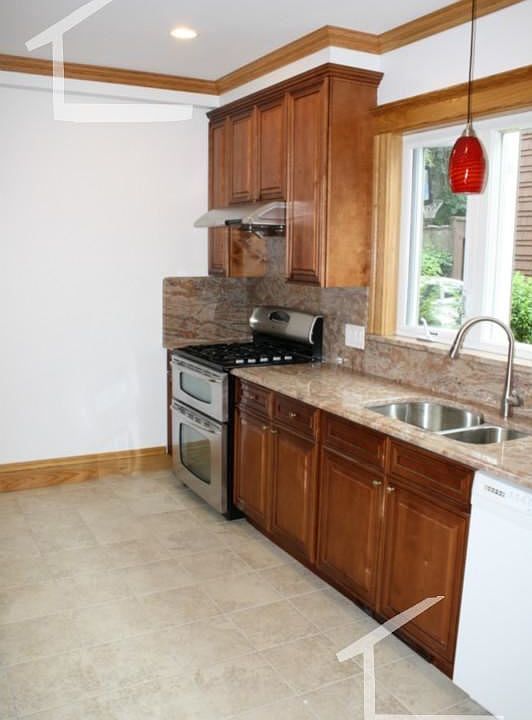 124 Columbia St. #1 Brookline Unit Photo 3