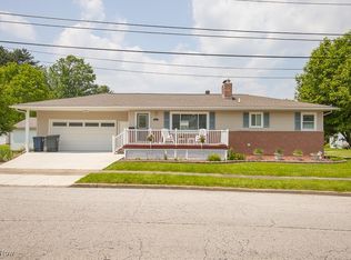 690 Mohawk Ave, Akron, OH 44305