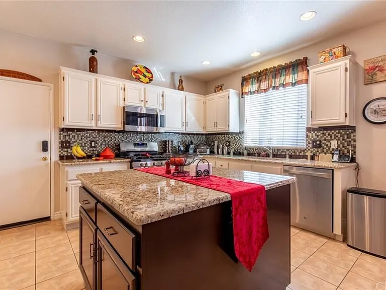 7652 Pinot Pl — Photo 11