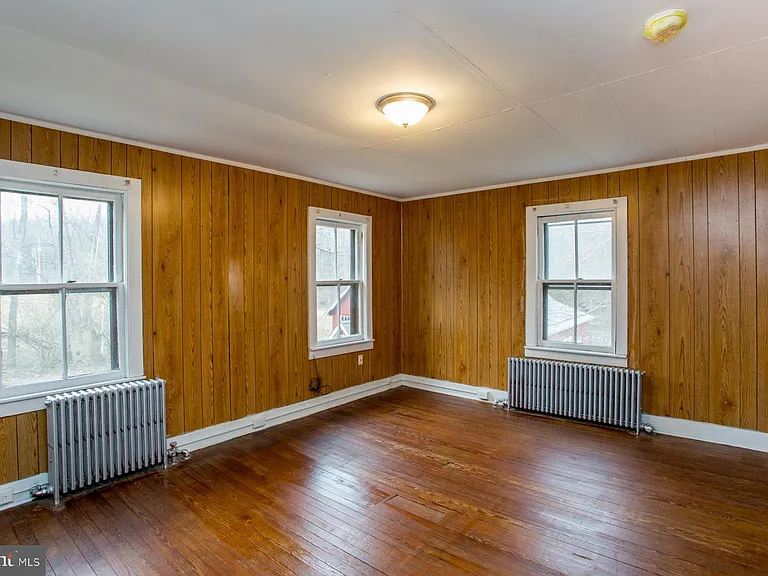 120 Tabor Rd — Photo 36