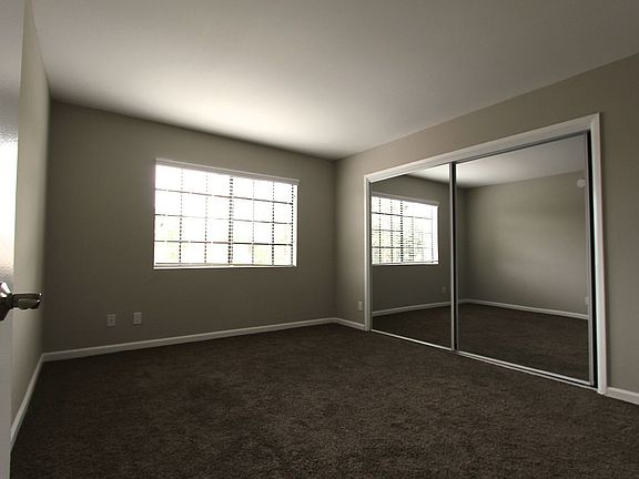 5th image of 14639 Burbank Blvd APT 108