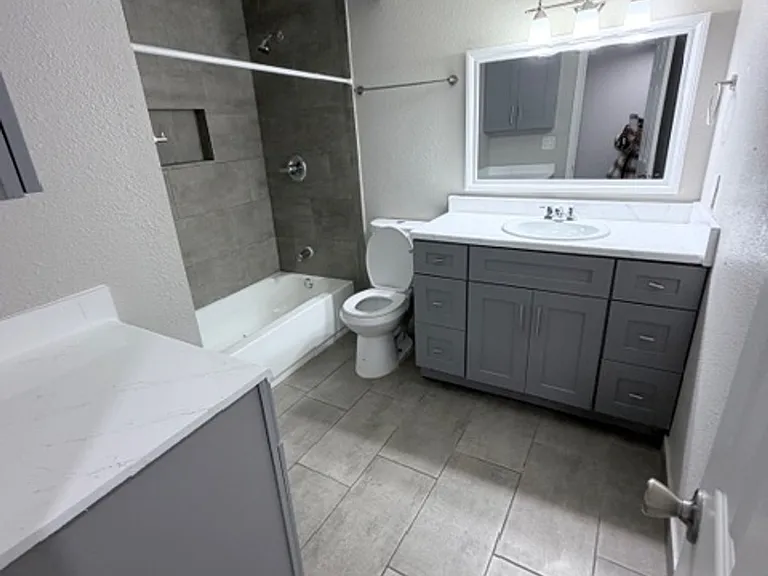 Stoneriver Apartments — Photo 19