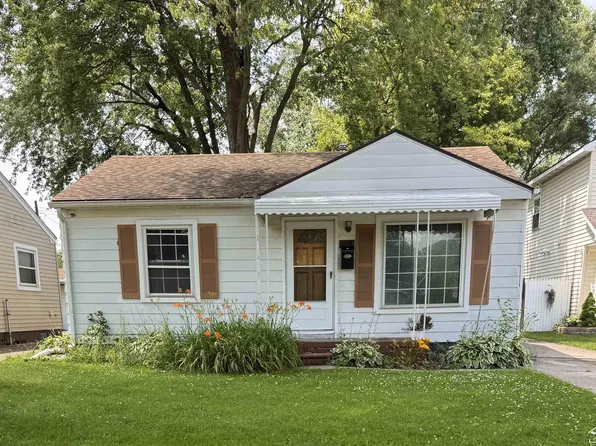 6114 Hazel St, Taylor, MI 48180