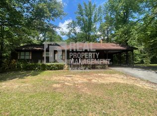 102 Riverchase Ct, Macon, GA 31211