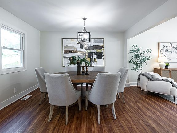 4th image of 7401 Fiesta Way
