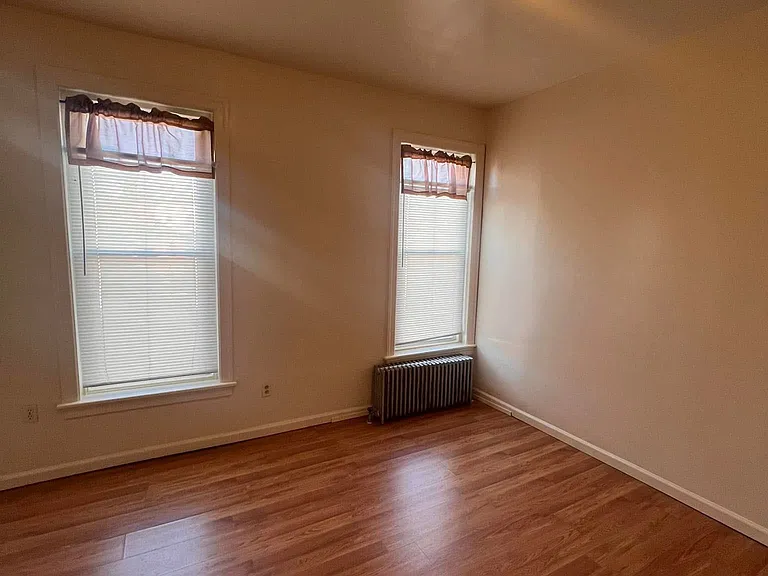 492 W State St #2 — Photo 9